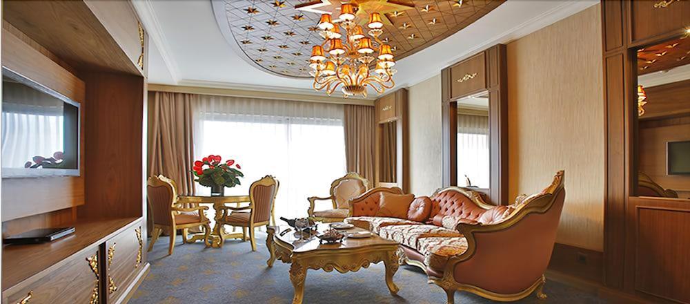 Doubletree By Hilton Istanbul Atasehir Hotel & Conference Centre Exterior photo
