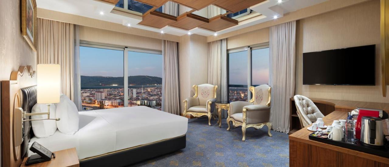 Doubletree By Hilton Istanbul Atasehir Hotel & Conference Centre Exterior photo