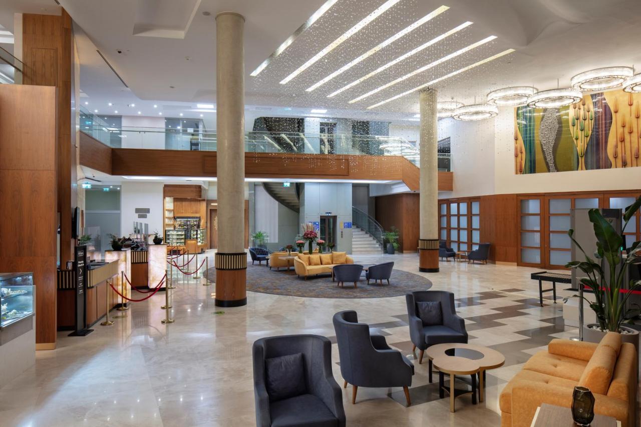 Doubletree By Hilton Istanbul Atasehir Hotel & Conference Centre Exterior photo