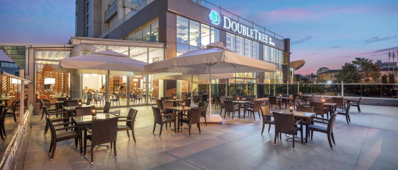 Doubletree By Hilton Istanbul Atasehir Hotel & Conference Centre Exterior photo
