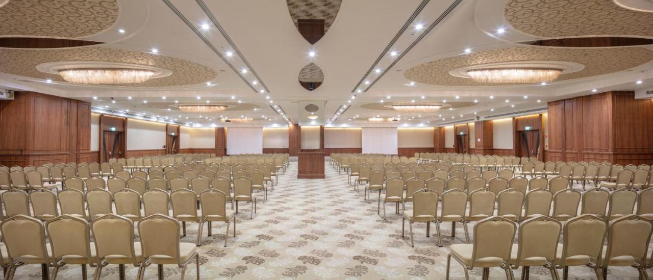 Doubletree By Hilton Istanbul Atasehir Hotel & Conference Centre Exterior photo