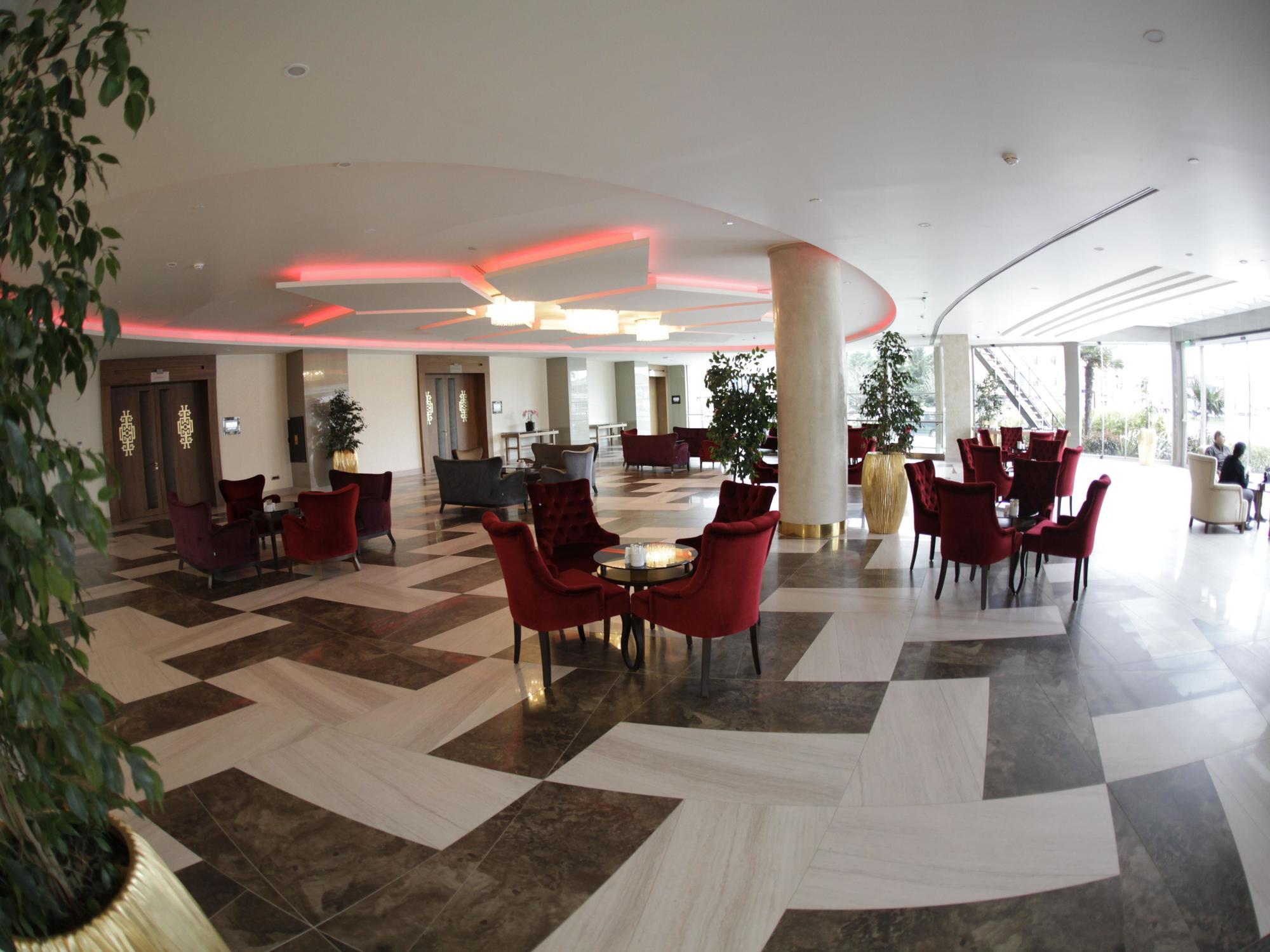 Doubletree By Hilton Istanbul Atasehir Hotel & Conference Centre Exterior photo