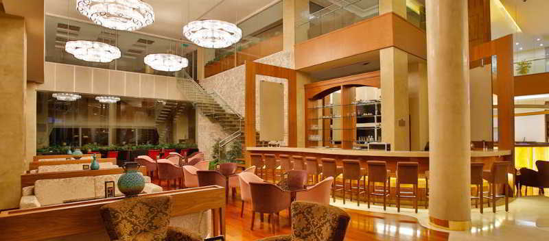 Doubletree By Hilton Istanbul Atasehir Hotel & Conference Centre Exterior photo