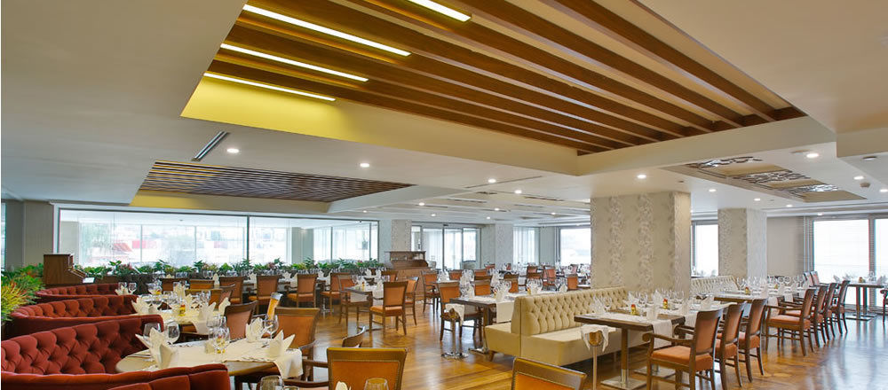 Doubletree By Hilton Istanbul Atasehir Hotel & Conference Centre Exterior photo