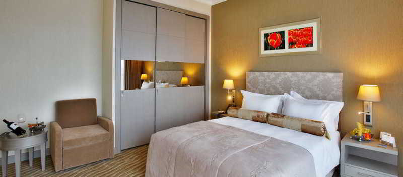 Doubletree By Hilton Istanbul Atasehir Hotel & Conference Centre Exterior photo